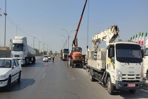 ۱۸ کیلومتر از راههای بوشهر روشن شد ۱۸ کیلومتر از راههای بوشهر روشن شد