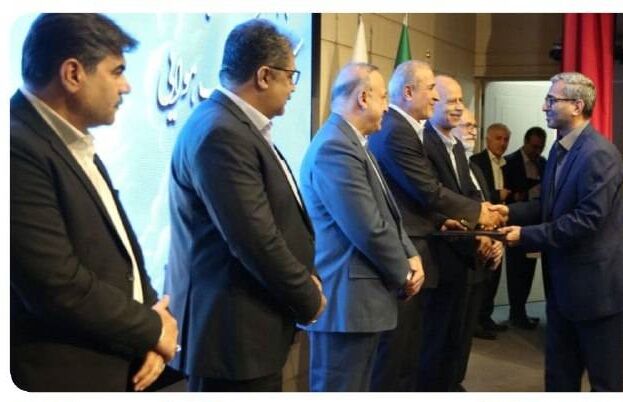 دو کنترلر برگزیده روز جهانی مراقبت پرواز از فرودگاه مهرآباد انتخاب شدند 123