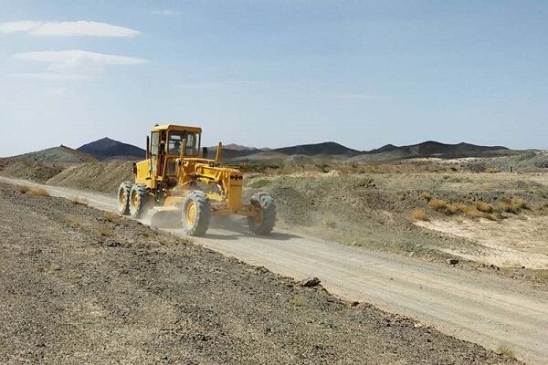 تسطیح ۳۲۰۰ کیلومتر از محورهای روستایی شهرستان نهبندان تسطیح محورهای روستایی شهرستان نهنبدان (1).jpg