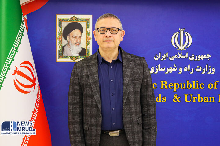 تقدیر از حسین پورفرزانه به عنوان نخبه علمی صنعت هوایی حسین پور فرزانه