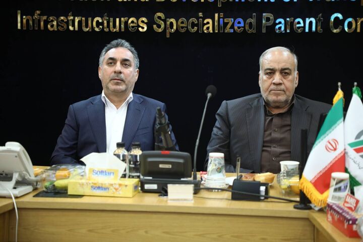 بروکراسیها از سر راه سرمایهگذاران و فعالان بخش خصوصی حذف میشود بازوند