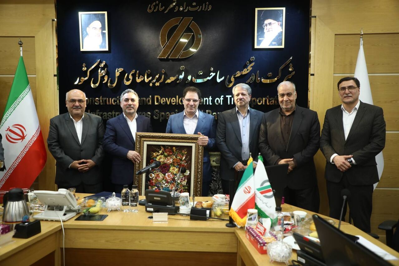 بروکراسیها از سر راه سرمایهگذاران و فعالان بخش خصوصی حذف میشود