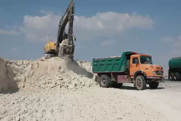 ویدیو | اصلاح و ساماندهی نقطه حادثه خیز در محور سمنان-گرمسار اصلاح نقاط حادثه خیز محور سمنان گرمسار