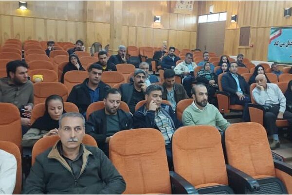 واگذاری زمین به ۴۰ نفر از اعضای خانواده معزز شهدای قروه واگذاری زمین به خانوده شهدا قروه