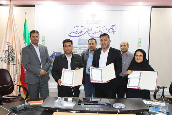 امضای تفاهمنامه سهجانبه برای بررسی و آسیبشناسی هوشمند عیوب خطوط ریلی در راهآهن کرمان تفاهم نامه راه آهن کرمان