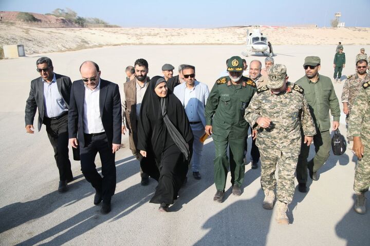 بازدید وزیر راه و شهرسازی از جزیره تنب بزرگ صادق تنب کوچک