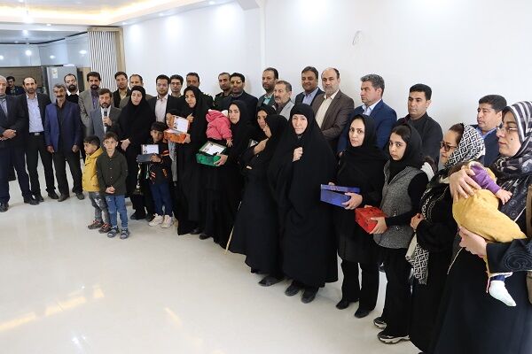 ۱۵ واحد مسکونی دیگر به خانوادههای جانباختگان معدن طبس واگذار شد اداره کل راه و شهرسازی خراسان رضوی