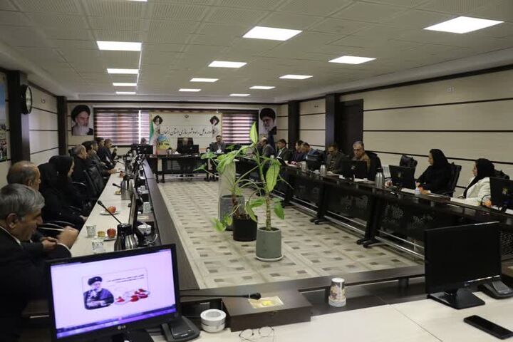 بزرگداشت مقام شامخ شهیدان و تجلیل از خانواده ایثارگران توسط اداره کل راه و شهرسازی استان زنجان تداوم داشته باشد ش