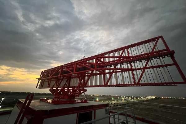 آغاز نصب آنتن اولین رادار بومی کشور در فرودگاه آبادان دکل فرودگاه آبادن