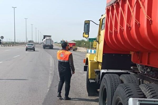 طرح ویژه کنترل و نظارت جادهای در استان بوشهر آغاز شد افزایش ۸۰ درصدی مراجعه خودروهای سنگین به مراکز معاینه فنی استان بوشهر