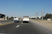 ببینید|عملیات خط کشی محور کیانمهر به ماهدشت و بالعکس خط وسط به طول ۱۵ کیلومترحوزه راهداری کرج