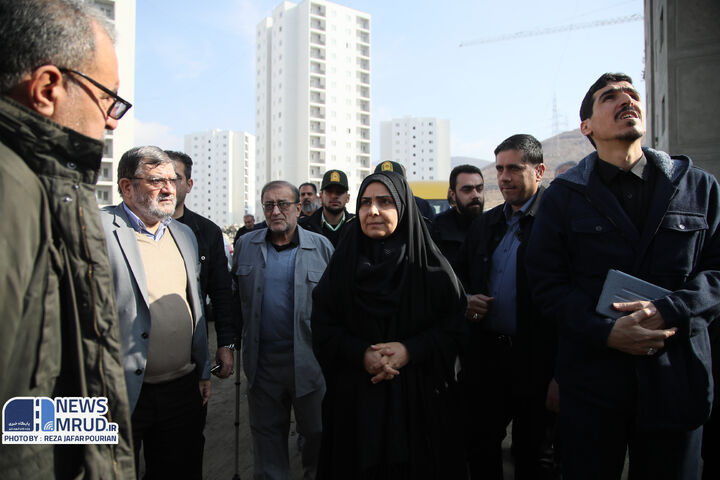 پروژههای مسکن پردیس با تمام امکانات روبنایی و زیر بنایی تحویل مردم شود ببینید | بازدید وزیر راه و شهرسازی از پروژه های مسکن شهر جدید پردیس