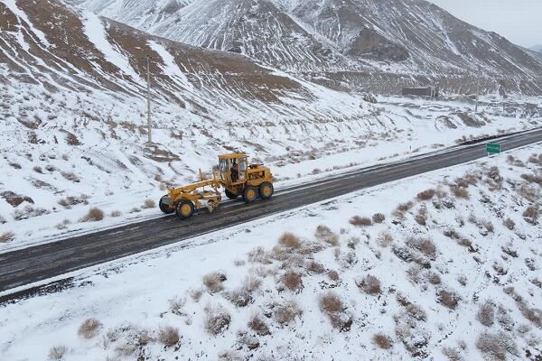 آمادگی راهداران دیهوک برای خدمت رسانی در فصل سرما برف روبی خراسان جنوبی.jpg