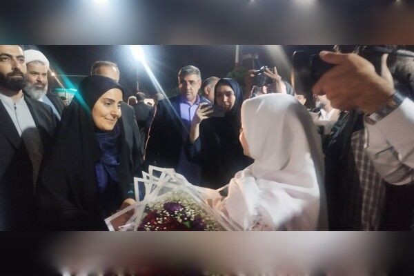 وزیر راه و شهرسازی وارد فرودگاه بینالمللی شهدای زاهدان شد صادق سیستان