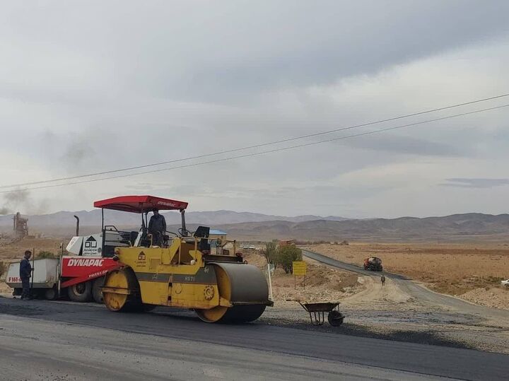 آسفالت راه روستایی چهار گوشلی نیشابور