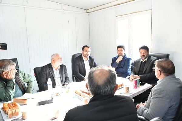 جلسه بررسی روند اجرای پروژه محور گرمسار_سیمیندشت برگزار شد جلسه گرمسار سیمین