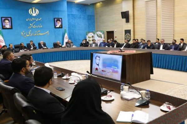 رونمایی از اسناد صادره بزرگترین سایت مسکن ویلایی متمرکز بنیاد شهید  نامه.jpg