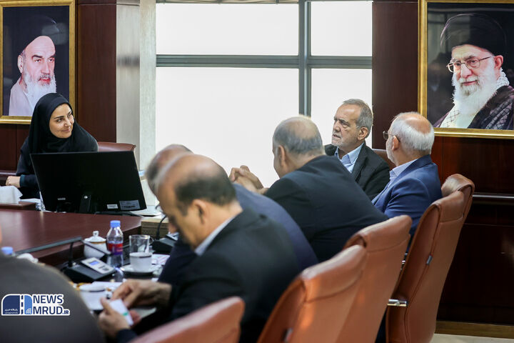 مهمترین اخبار وزارت راه و شهرسازی| از بازدید سرزده رئیسجمهور از وزارت راه و شهرسازی تا انتخاب ایران به عنوان نایب رییس کمیسیون هیدروگرافی منطقه دریایی راپمی ببینید | بازدید رئیس جمهور از وزارت راه و شهرسازی