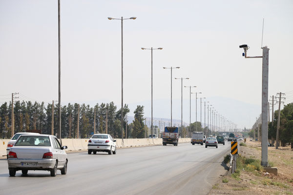 تردد روان در محورهای شریانی کشور ثبت 3ميليون و 975 هزار تردد بين استاني براي فارس در آبانماه 1403