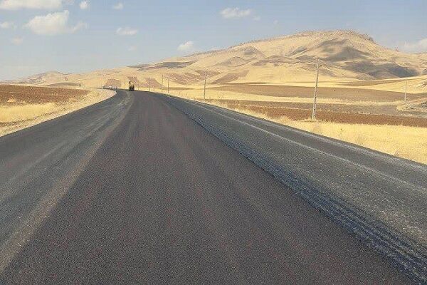 آسفالت ۱۳ کیلومتر راه روستایی در شهرستان دلفان استان لرستان راه روستایی