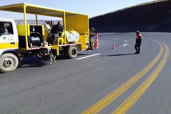 خطکشی بیش از ۱۲۰۰ کیلومتر از محورهای چهارمحال و بختیاری خط کشی محورهای استان همدان