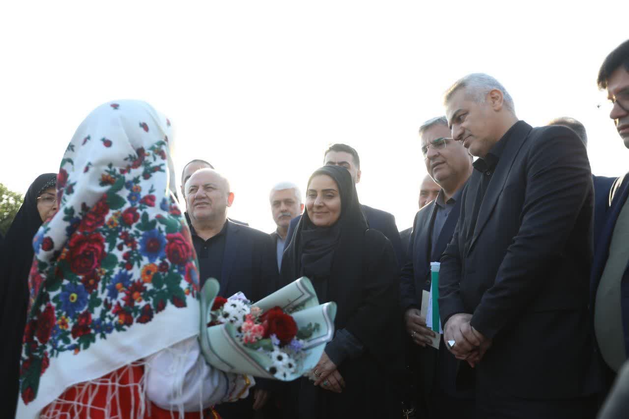 سفرنامه صادق؛ اول "عمل"، بعد "حرف"/ تلاش میکنیم قطار توسعه هرچه سریعتر پیش رود