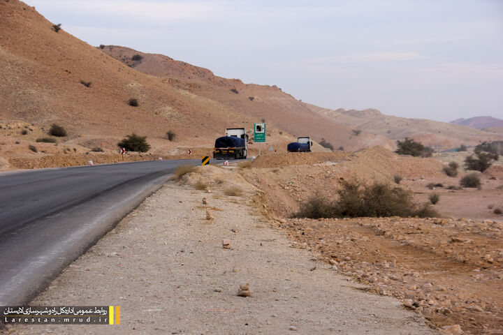 اجرای عملیات تعریض و بهسازی محور خنج - پل اسلام آباد در لارستان  پل اسلا اباد خنج