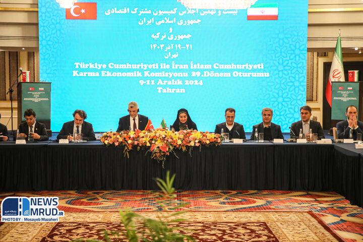 دیپلماسی اقتصادی با سکانداری وزارت راه و شهرسازی/برگزاری کمیسیون مشترک اقتصادی ایران و ترکیه پس از وقفه سهساله با ریاست صادق و بولات ببینید| برگزاری اجلاس بیست و نهمین کمیسیون مشترک همکاری های اقتصادی بین جمهوری اسلامی ایران و جمهوری ترکیه