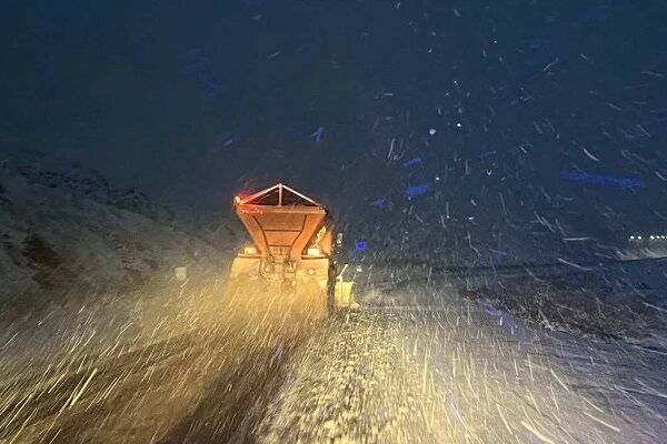 تردد روان در تمامی محورهای خراسان جنوبی با وجود بارش برف در شمال و شمال شرق استان photo15616044924.jpg