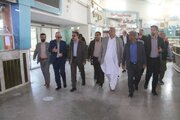 ببینید | بازدید مدیرکل راهداری و حمل ونقل جاده ای سیستان و بلوچستان از پایانه های بار و مسافر شهرستان زاهدان و عرض تبریک ، خدا قوت و اهدا شاخه گل به رانندگان به مناسبت هفته حمل ونقل ، رانندگان راهداری‌