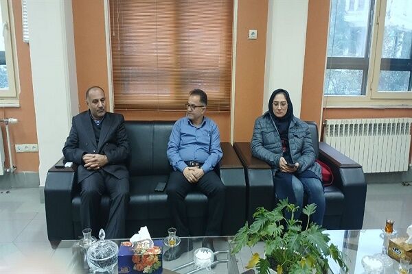 نشست مدیرعامل خانه مطبوعات استان گیلان با مدیرکل راه و شهرسازی استان برگزار شد نشست خانه مطبوعات