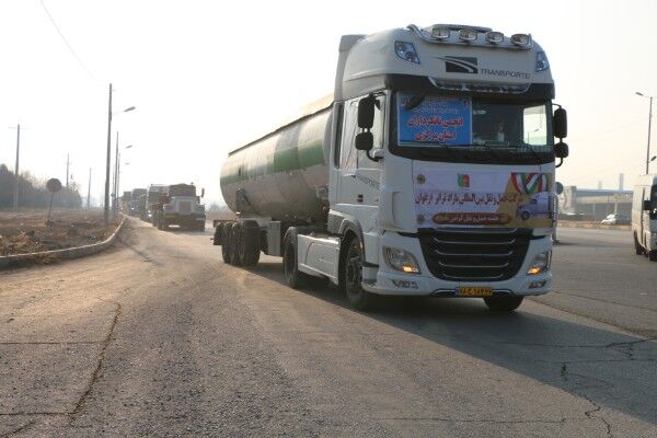 رژه خودرویی مشترک راهداری و ناوگان حمل و نقل در اراک برگزار شد رزه