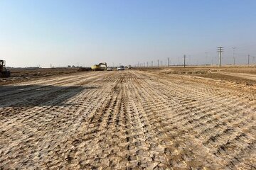 ببینیدl عملیات آماده سازی زمین های سایت طرح جوانی جمعیت ماهشهر در فاز دوم