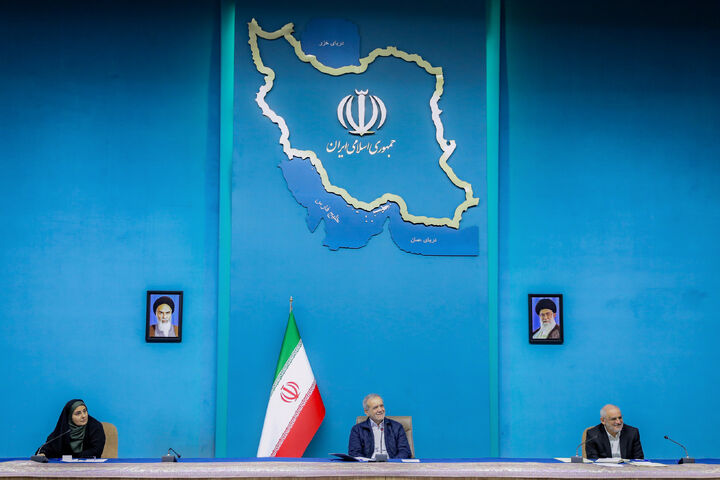 خانهدار کردن دهکهای اول تا سوم جامعه از اولویتهای دولت چهاردهم است ببينيد | جلسه شورای عالی مسکن