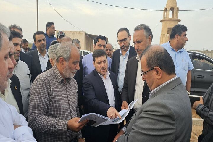 بازدید مدیرعامل سازمان بنادر و رئیس کمیسیون عمران مجلس از بنادر غرب هرمزگان  ع