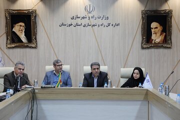 ببینید| آیین تجلیل از بانوان اداره کل راه و شهرسازی خوزستان