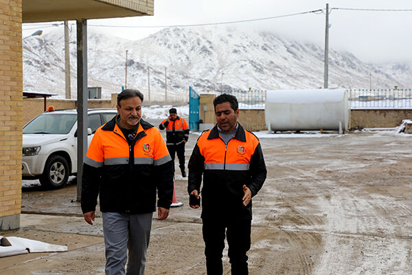 تمامی محورهای مواصلاتی یزد باز و تردد روان برقرار است/ پرهیز از سفرهای غیرضروری طی امروز و فردا معانت راهداری یزد