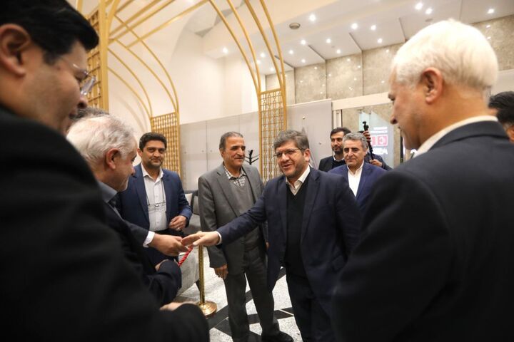 همکاری مشترک راه آهن و فولاد مبارکه جهت افزایش حمل بار در کشور ببینید|بهزدید مدیرعامل شرکت راهآهن جمهوری اسلامی ایران از فولاد مبارکه