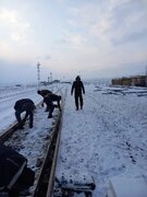 ببینید | تلاش همکاران راه‌آهن هرمزگان ایستگاه های میمند،احمدآباد،بیاض و اضطراری ۲۲ در آماده سازی و پاکسازی سوزن ها و خطوط