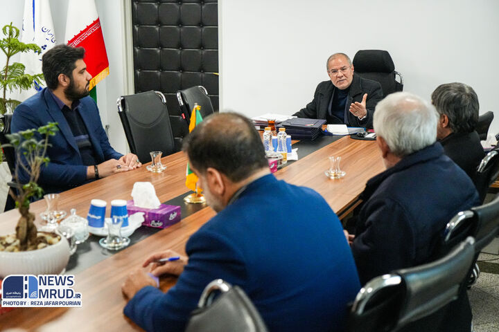 تقدیر معاون توسعه مدیریت و منابع انسانی از همکاران و دستاندرکاران گزینش وزارت راه و شهرسازی ببینید | تقدیر معاون توسعه مدیریت از کارگزارن دبیرخانه هیات مرکزی گزینش وزارت راه و شهرسازی