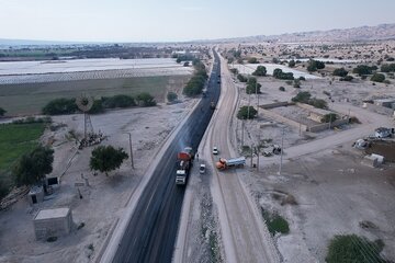 بهسازی قطعه سوم «گزدراز- شیخیان» در استان بوشهر آغاز شد