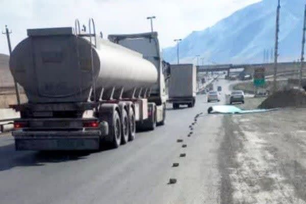 کار خوب یک راننده حرفهای در جاده اراک - توره  کامیون