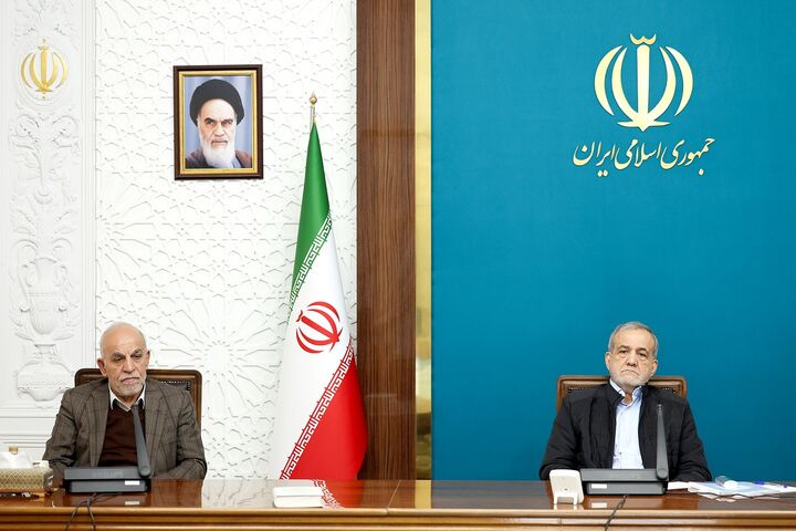تاکید رئیس جمهور بر ساخت بزرگراههای عریض و تقویت زیرساختهای ریلی در مکران و سواحل جنوبی پزشکیان