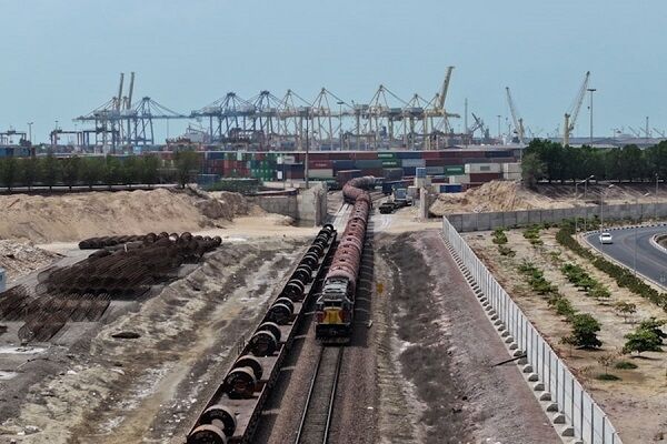 پیشرفت ۷۰ درصدی تعمیرات اساسی پنج پل داخلی بندر شهید رجایی ریل و بندر