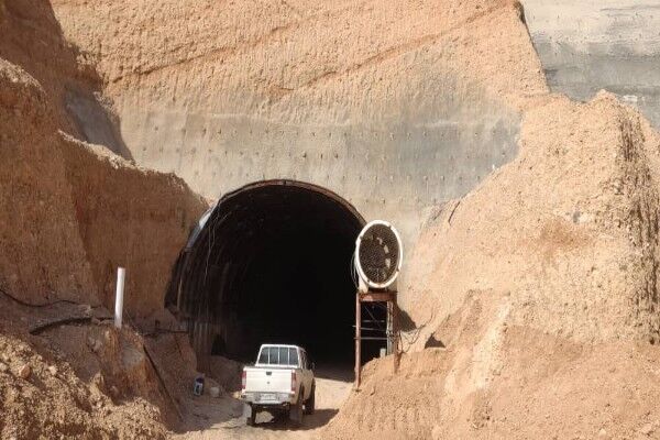 تزریق مبلغ ۳۰۰ میلیارد ریال به تونل شماره ۱و۲ محور ارتباطی یاسوج - سی سخت تونل