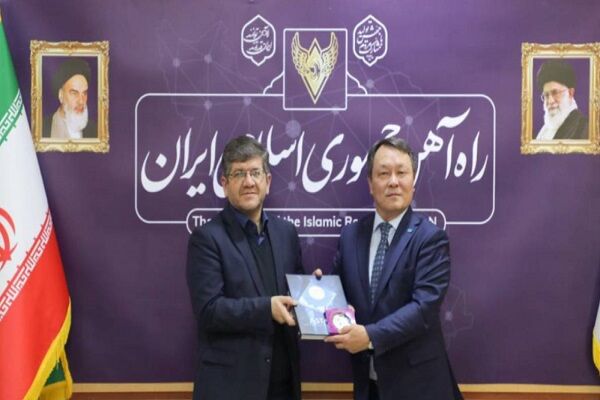 هدفگذاری ایران و قزاقستان برای حمل ۵ میلیون تن بار از مسیر ریلی کشورمان ذاکری