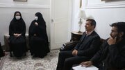 ببینید| دیدار سرپرست اداره کل راه و شهرسازی استان سیستان و بلوچستان از خانواده معظم شهدا همزمان با  دهه فجر
