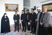 ببینید| دیدار سرپرست اداره کل راه و شهرسازی استان سیستان و بلوچستان از خانواده معظم شهدا همزمان با  دهه فجر