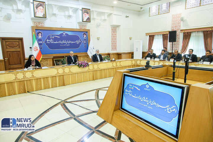 ویدیو| خبری خوش به وسعت ایران اسلامی؛ افتتاح ۱۲۰ هزار میلیارد تومان  پروژه راه و مسکن در سراسر کشور ببینید | آیین افتتاح و بهرهبرداری از پروژههای دهه فجر وزارت راه و شهرسازی به صورت متمرکز در ۱۴ استان با حضور رئیس جمهور و وزیر راه و شهرسازی