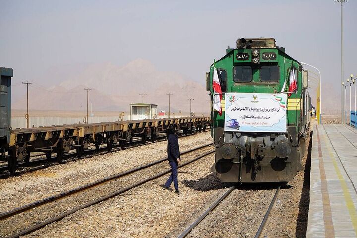 بازسازی ۵۷ کیلومتر از راهآهن یزد-کرمان حدفاصل ایستگاه مورد تا ایستگاه سنگ قطار کرمان
